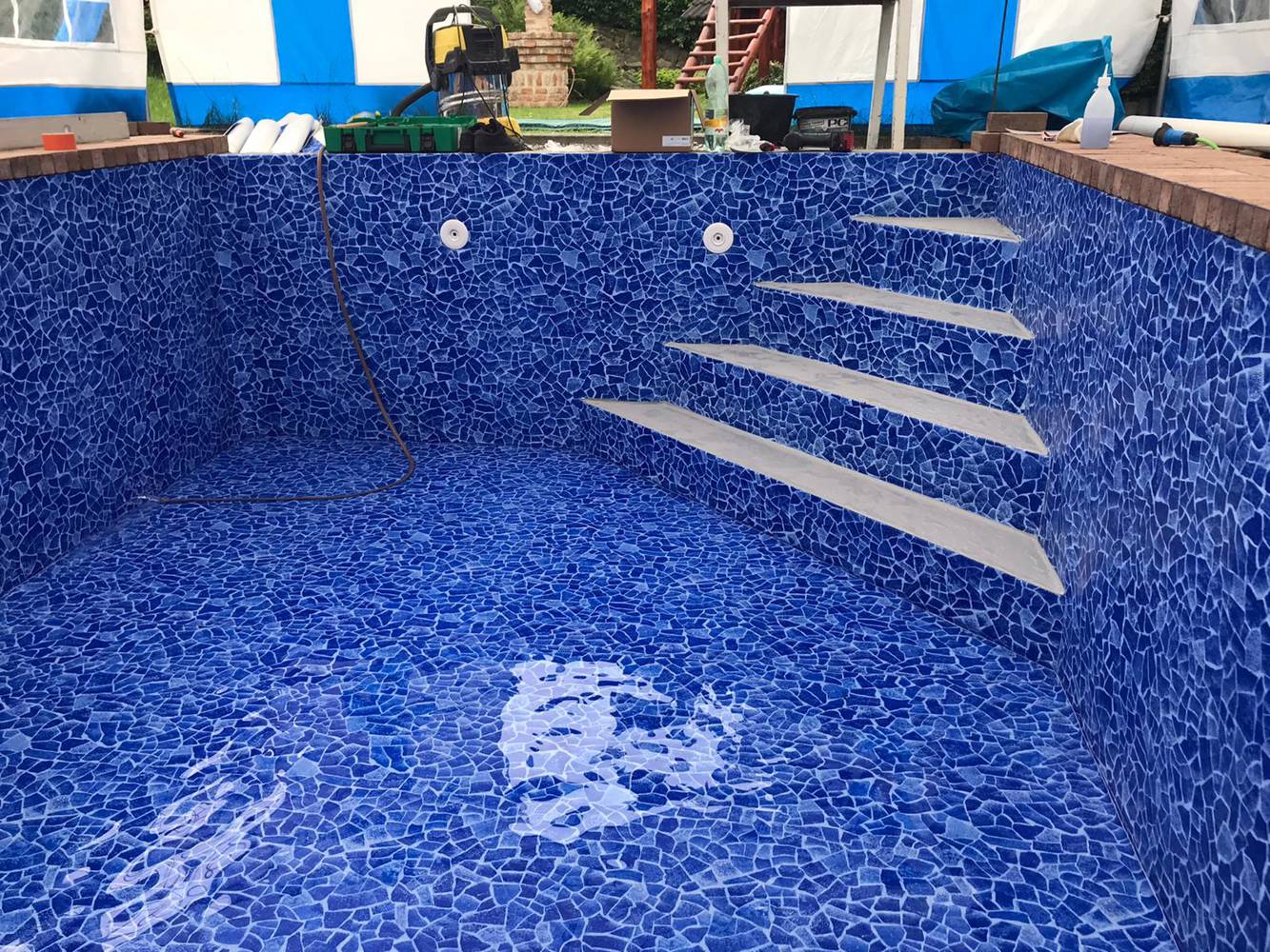 2A5DAAAD FE71 4D70 9732 E42970524DE6