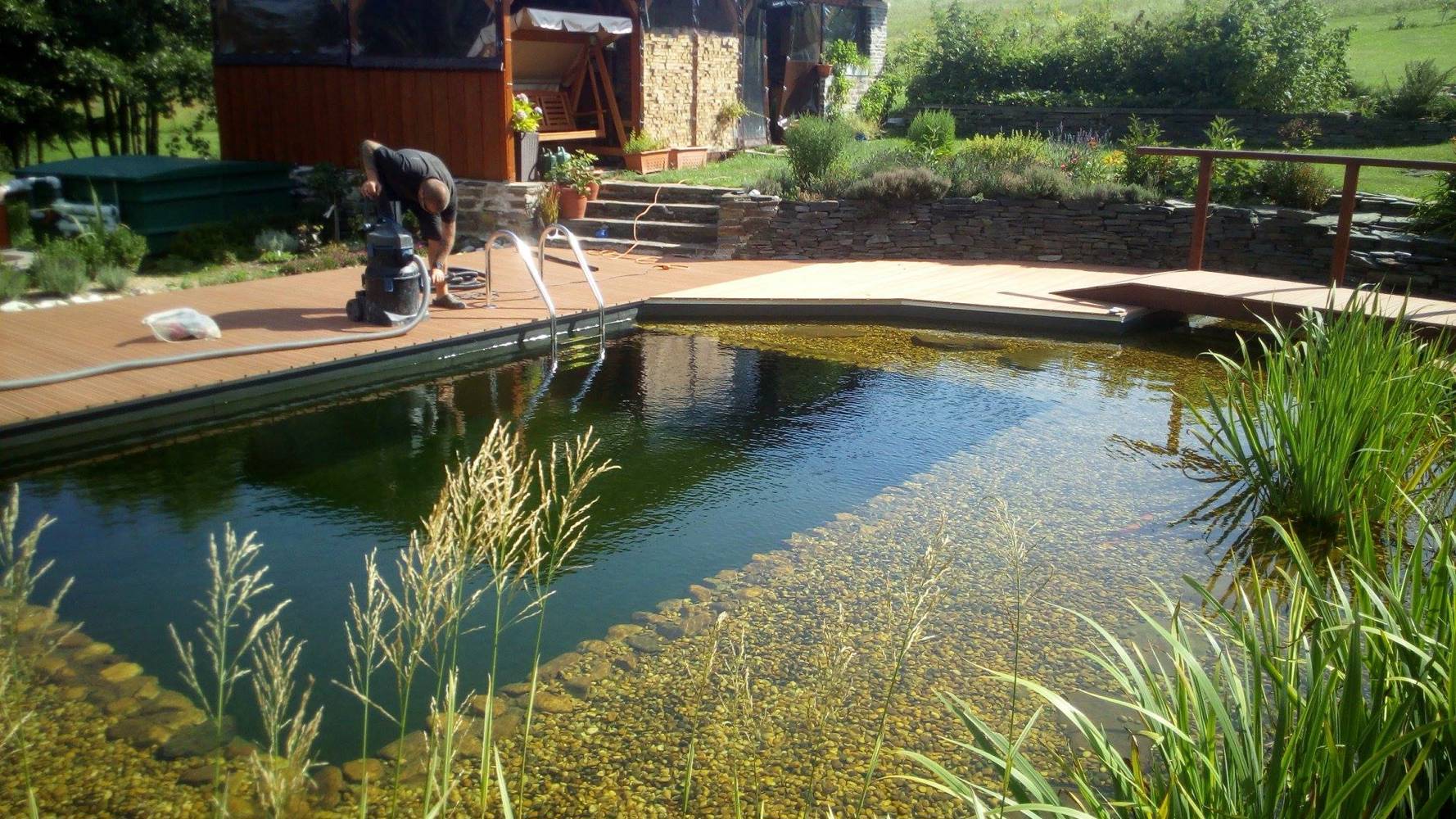 F9ACCE9A 7963 4570 ACBF F5777CC83F4A