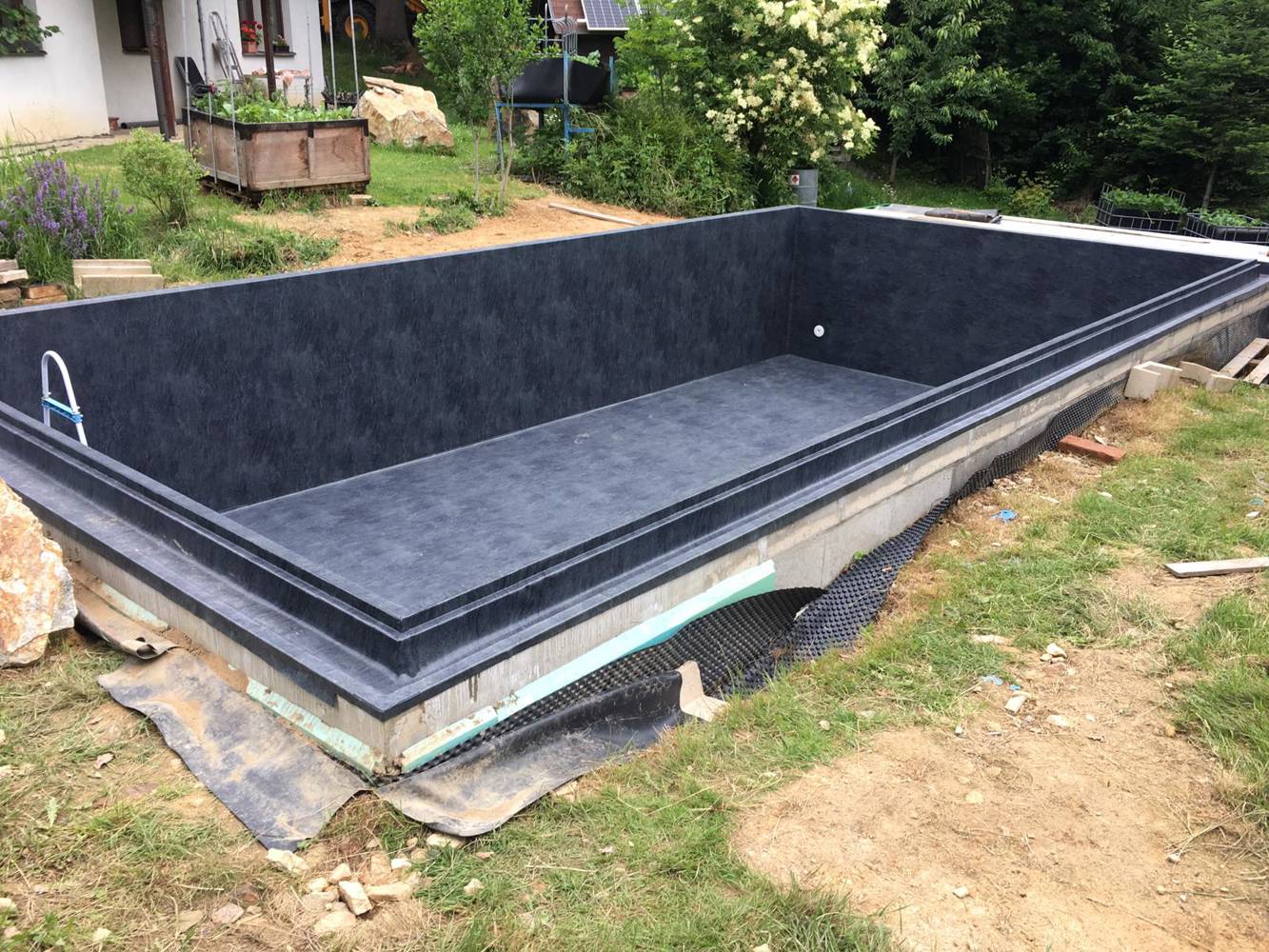 CEE963CF 9725 4D90 B8DA B938D8494914 2